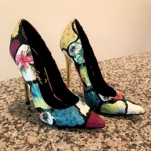Privileged Heels - Brand New !! Size 8
